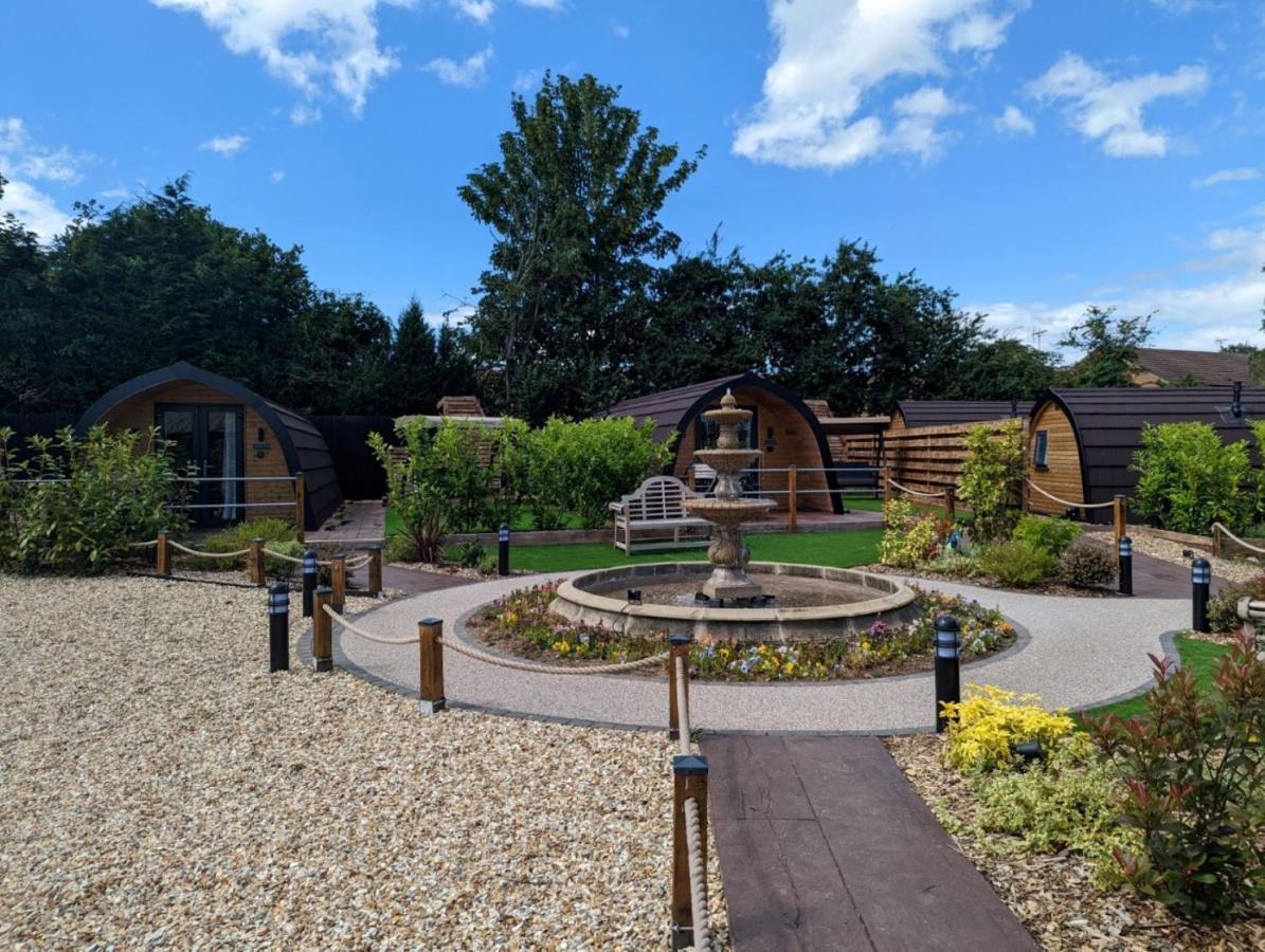 Peacock Lake Glamping Villa Nottingham Exterior foto